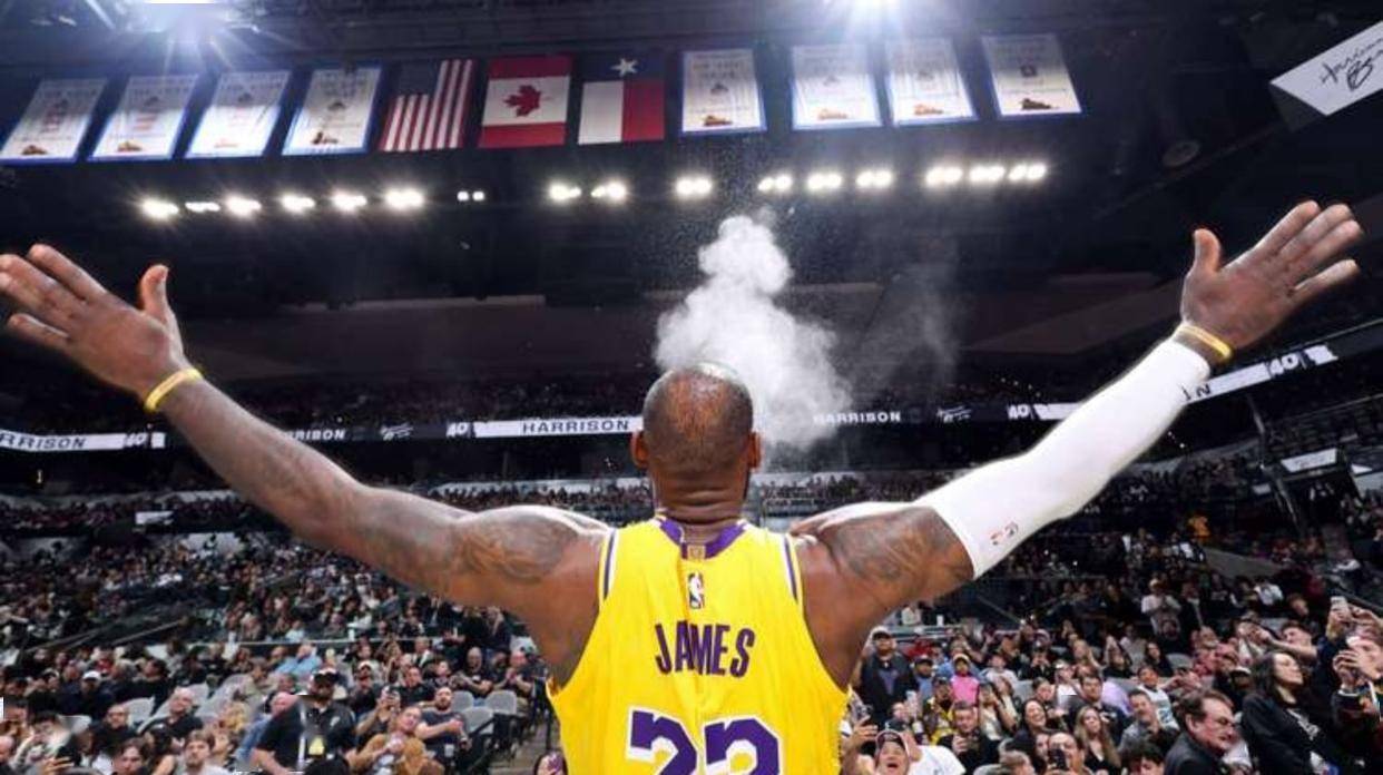 每体：众多欧洲球队有意王钰栋，最终目的地可能是英超或德甲（每体：王钰栋获欧洲多队青睐，潜在下家为英超或德甲）