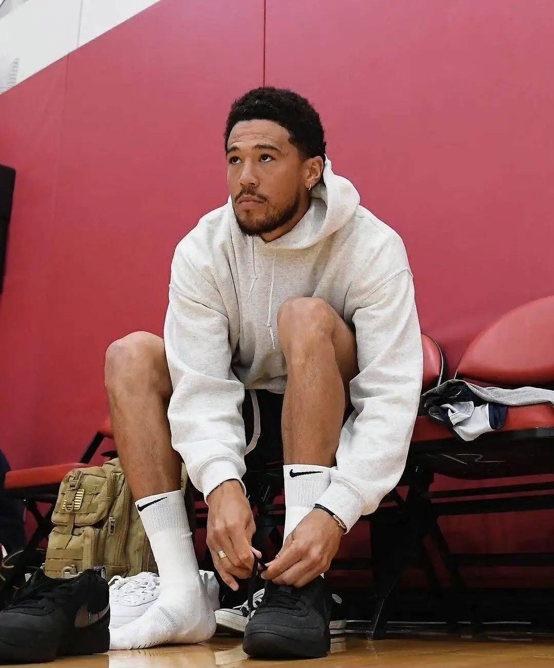 米兰旧将：迈尼昂是意甲最强门将，他不会受合同影响（米兰名宿：迈尼昂是意甲第一门将，合同因素不会影响他）