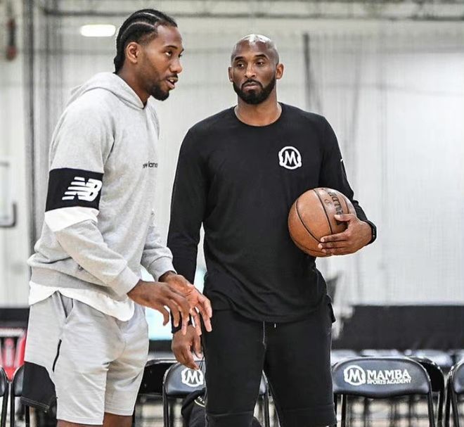 阿坎吉：齐沃很重视沟通和我们很亲近；希望世界杯对阵意大利（阿坎吉：齐沃注重沟通，与我们关系密切；盼世界杯碰上意大利）