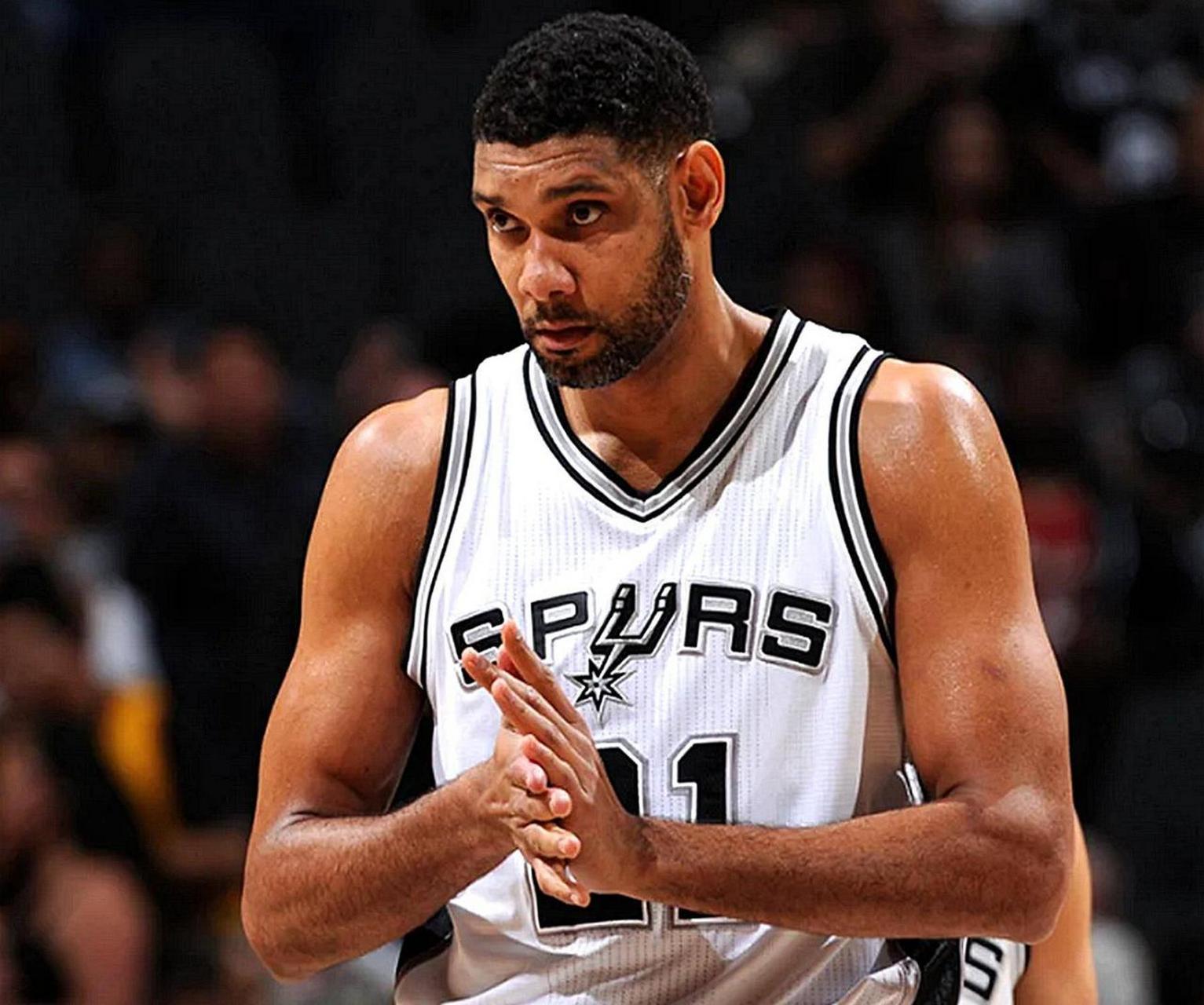 卡洛斯谈世界杯：其他队都想赢阿根廷，巴西进决赛得看内马尔（卡洛斯：世界杯上各队都想击败阿根廷，巴西能否进决赛取决于内马尔）