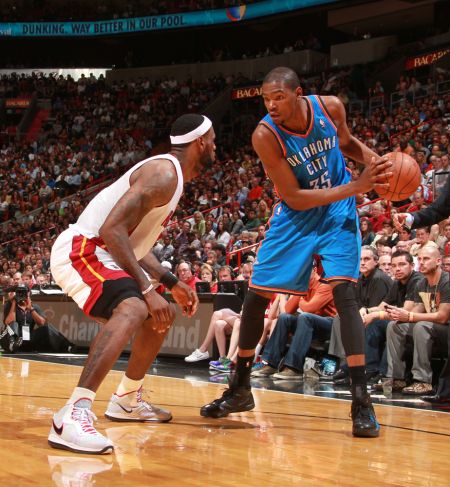 克劳奇：萨拉赫不道歉将无法回头，但去沙特仍会被球迷敬仰（克劳奇：萨拉赫若不道歉难以回头，即便转投沙特仍会获球迷敬重）