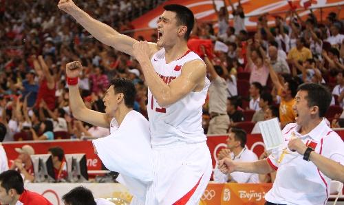 霍伊伦本赛季意甲10场4球，与上赛季联赛进球数持平（霍伊伦本季意甲10场轰4球，已追平上赛季联赛进球数）