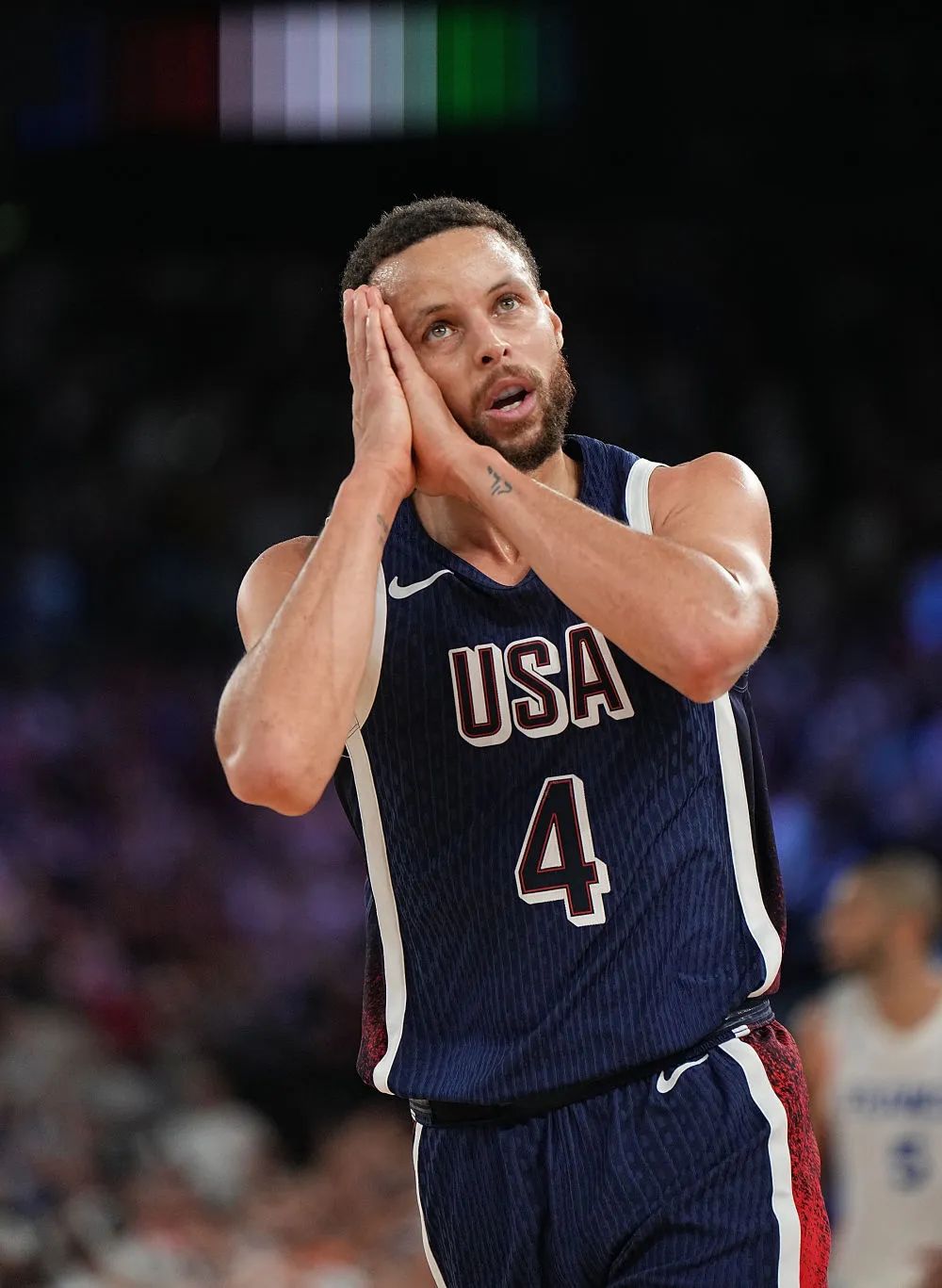 邮报：切尔西可能冬窗外租乔治；霍尔有机会参加世界杯（邮报：切尔西或冬窗租借放走乔治；霍尔有望出战世界杯）